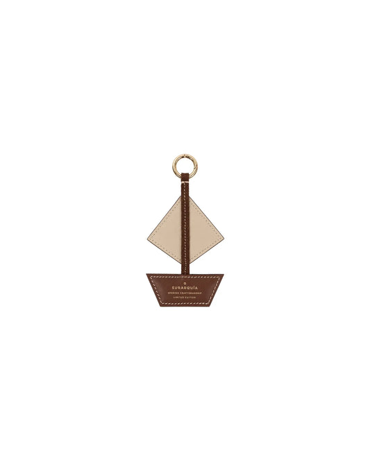 SURARQUÍA Charm Velero Charm Velero Costa – Llavero artesanal piel | SURARQUÍA